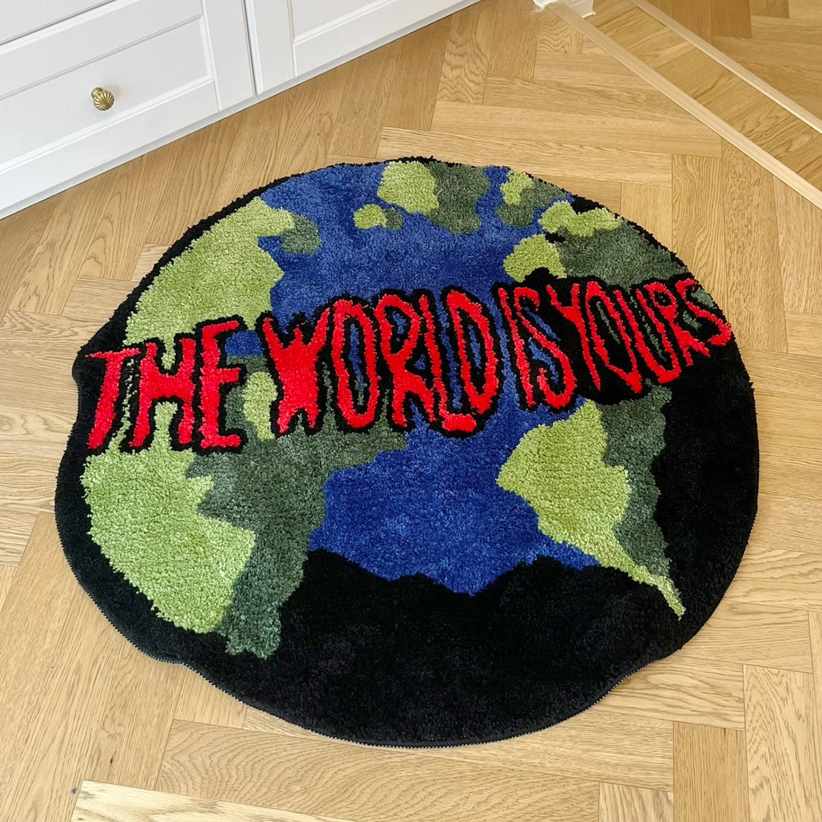 שטיח “The World Is Yours”